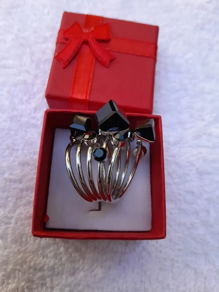 Superbe Bague avec Pierres noires, couleur argentée, taille 60 - photo numéro 3