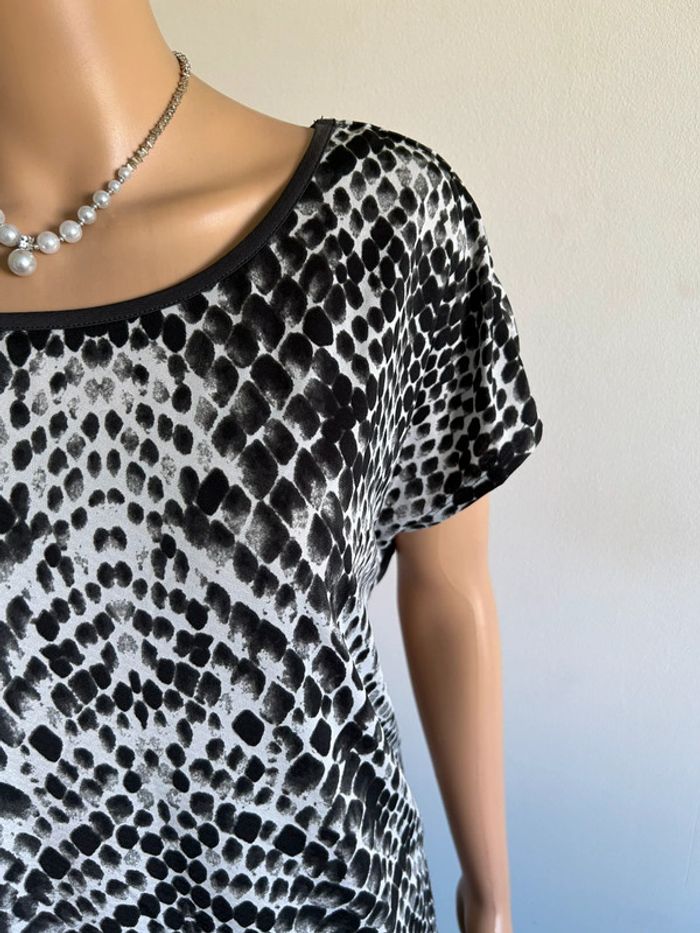 Blouse noire et blanche à manches courtes JBC taille M jamais portée - photo numéro 6