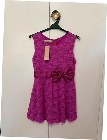 Robe en dentelle lilas