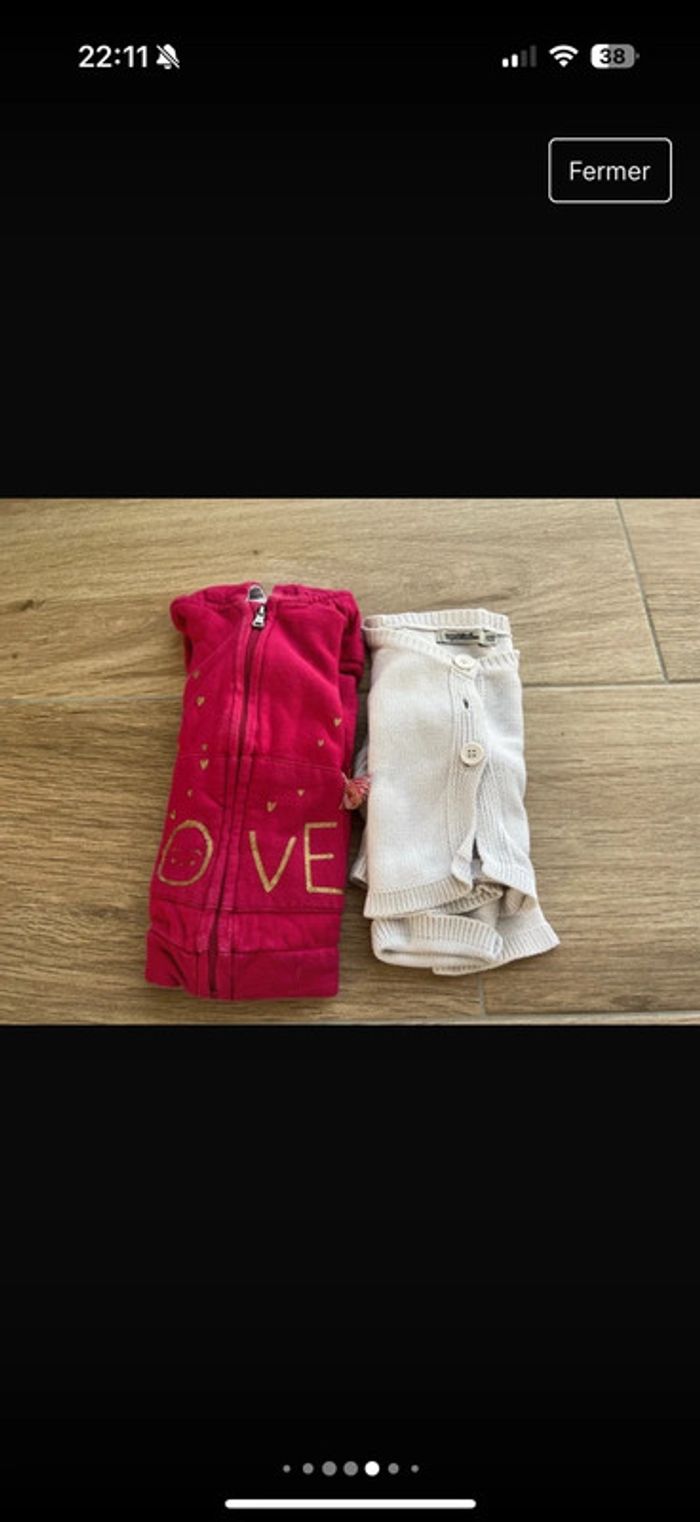 Lot 2 gilets 12 mois / 1 an