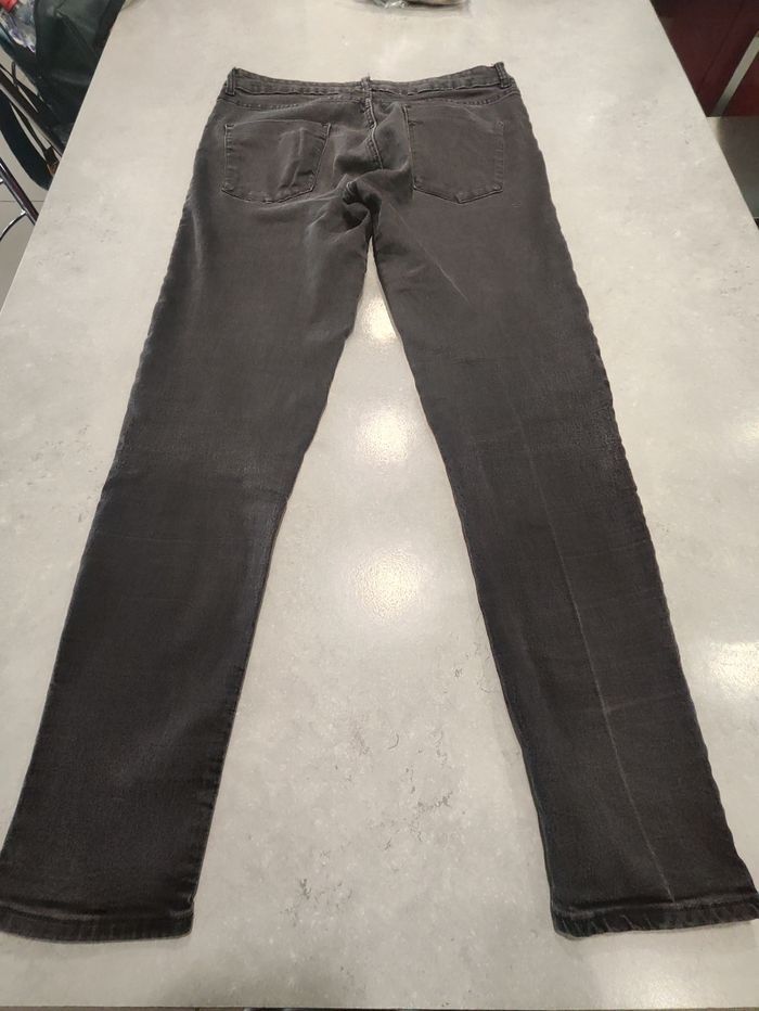Pantalon slim noir – Kiabi – Taille 44 - photo numéro 2