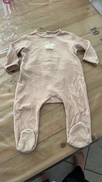 Pyjama Kiabi rose 12 mois
