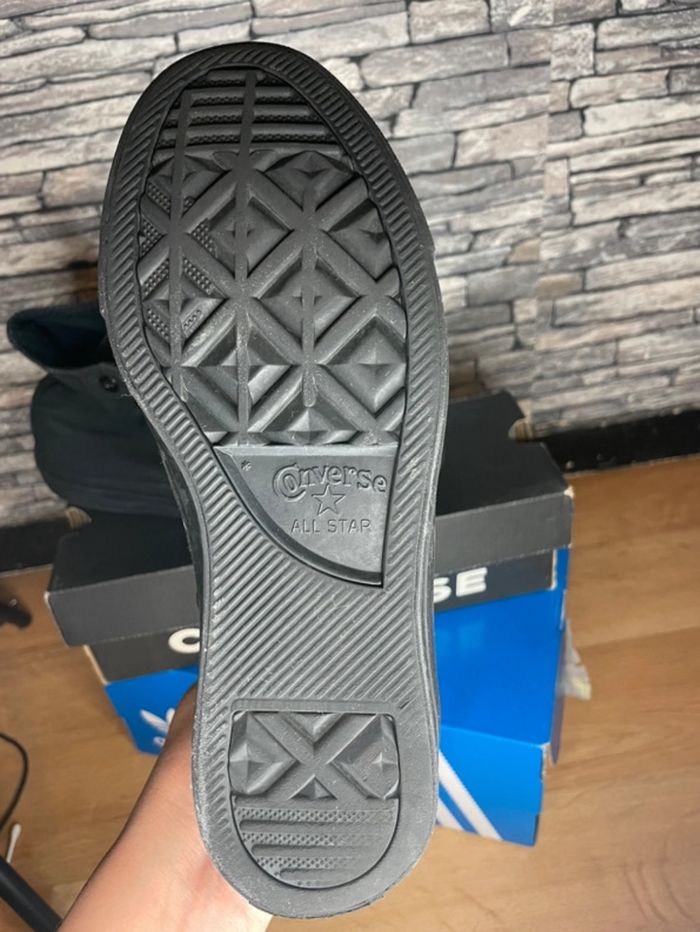 Converse noir - photo numéro 3