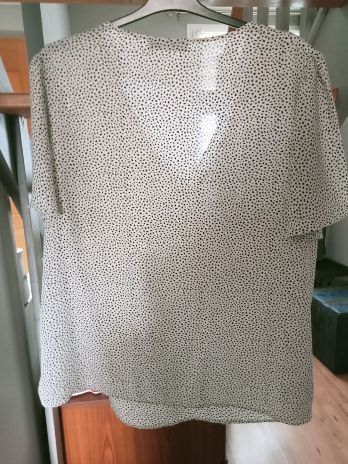 Tee-shirt taille 46/48  kiabi - photo numéro 5