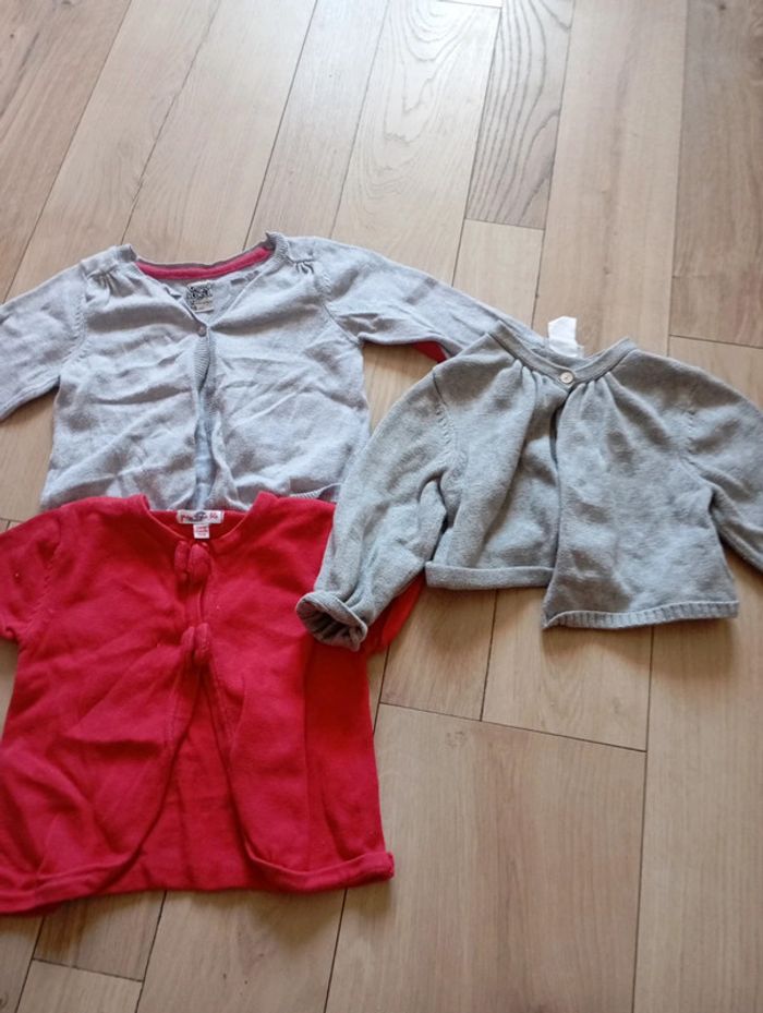 Lot de vêtements taille 12 mois - photo numéro 4