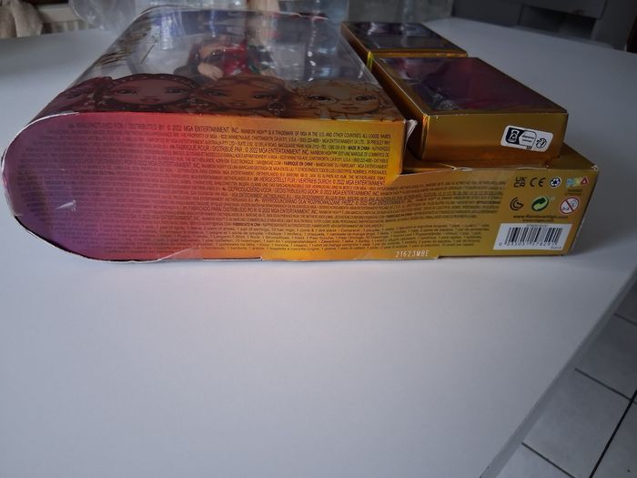 Poupée Rainbow high - photo numéro 8