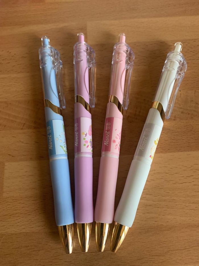 4 Stylos Nanci