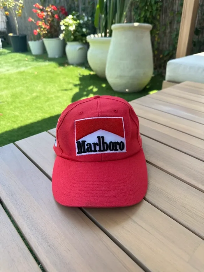 Casquette Ferrari X Marlboro - photo numéro 12