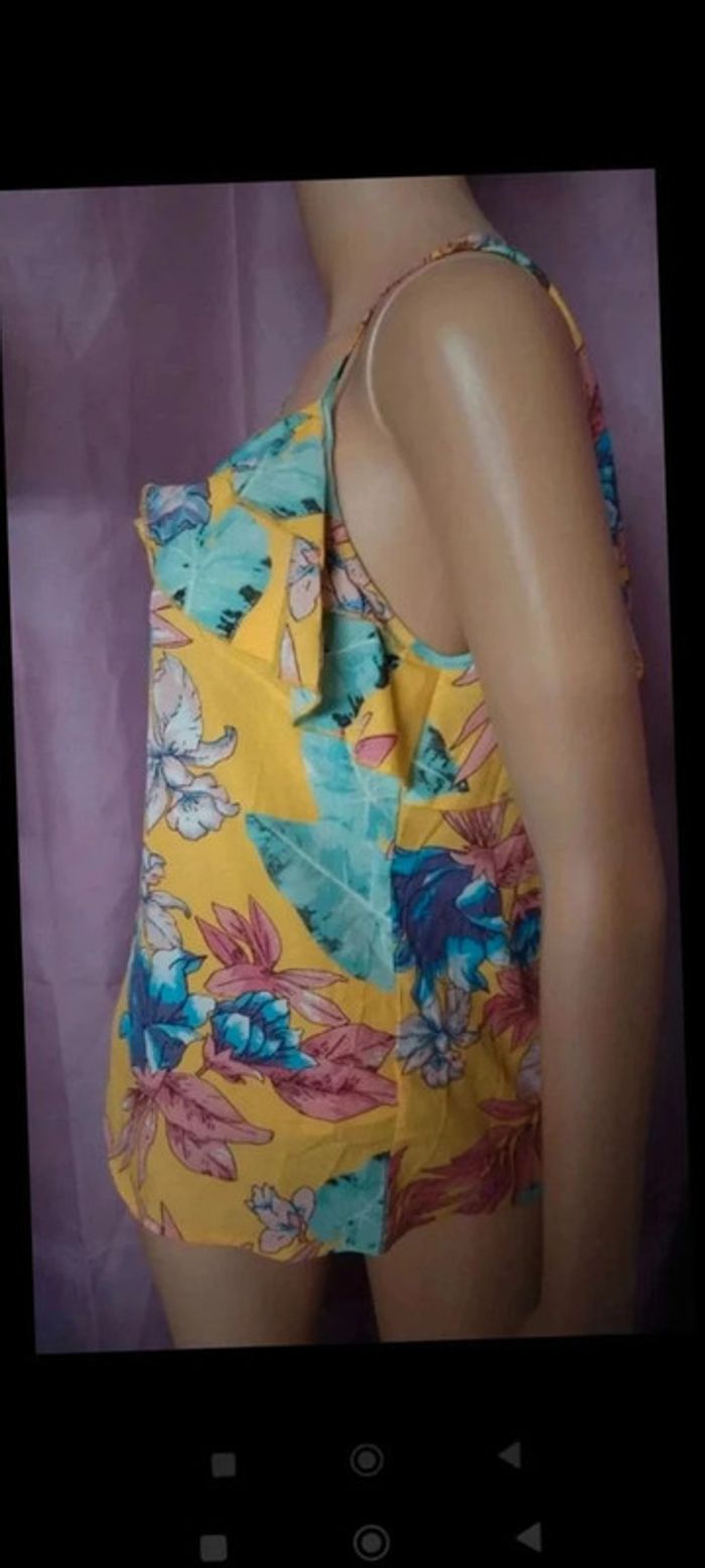 Haut top fleuris jaune  taille  s fluide - photo numéro 8
