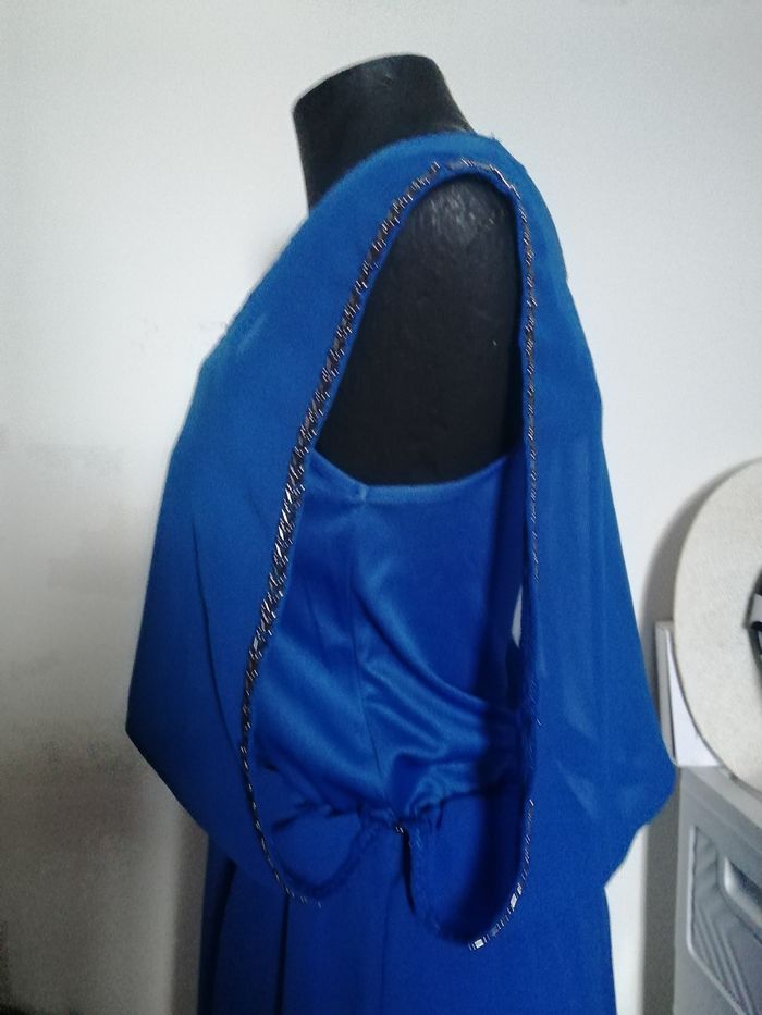 Robe fluide. Bleu. Bijou 38 - photo numéro 7