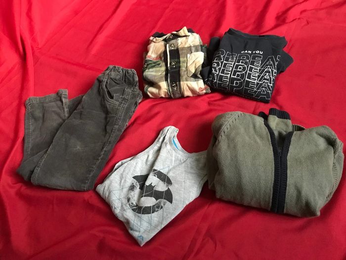 Lot de 5 vêtement enfants taille 5 ans - photo numéro 14