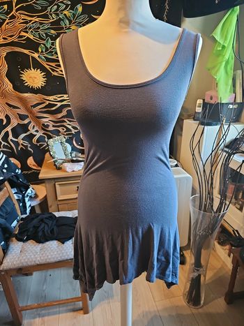 Robe asymétrique grise