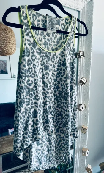 Débardeur long motif léopard oversize taille 34