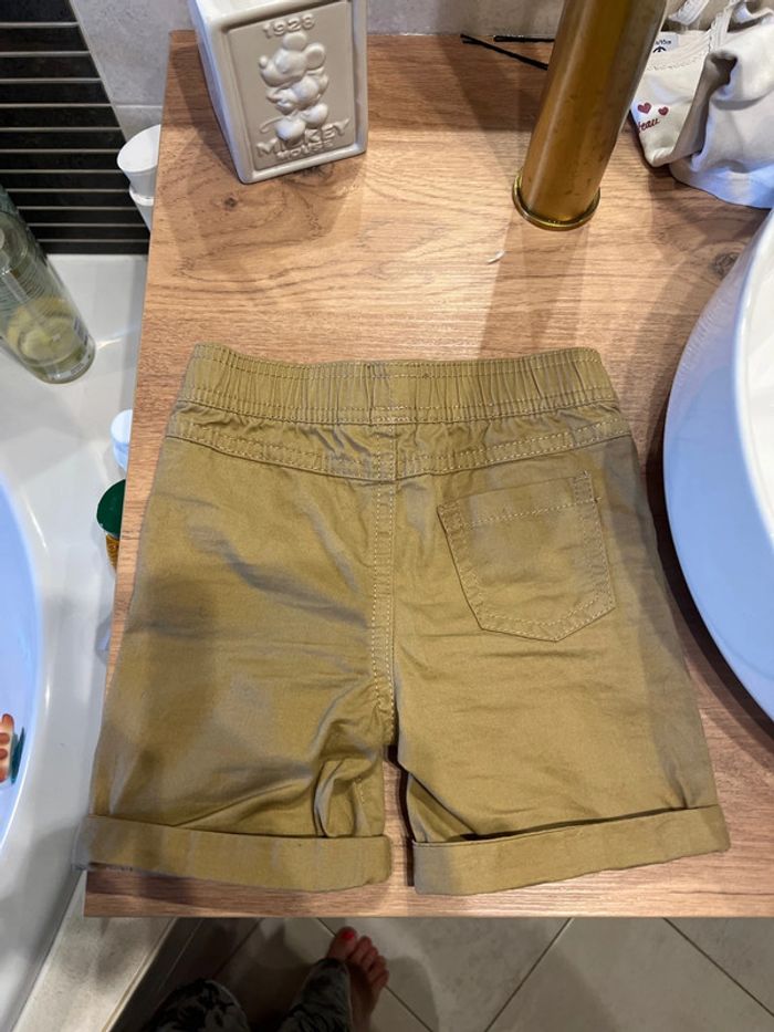 Short brun - photo numéro 3