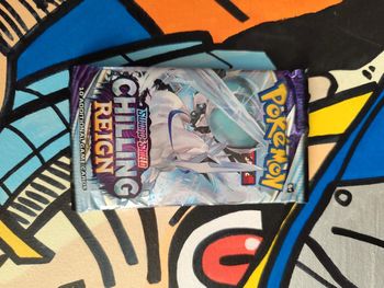 Booster pokemon chilling reign