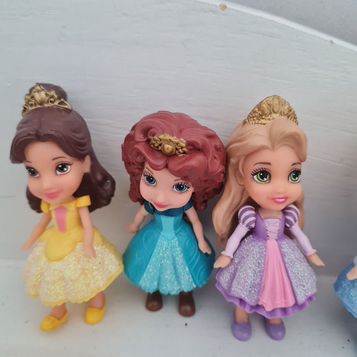 Lot de princesses Disney - photo numéro 2