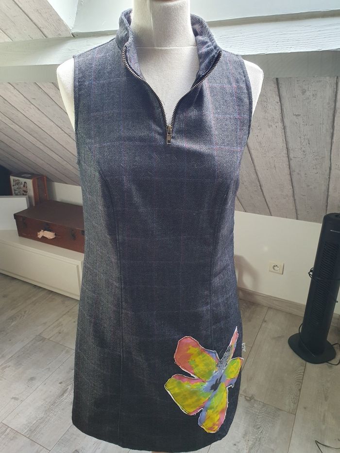 Robe en tweed originale.