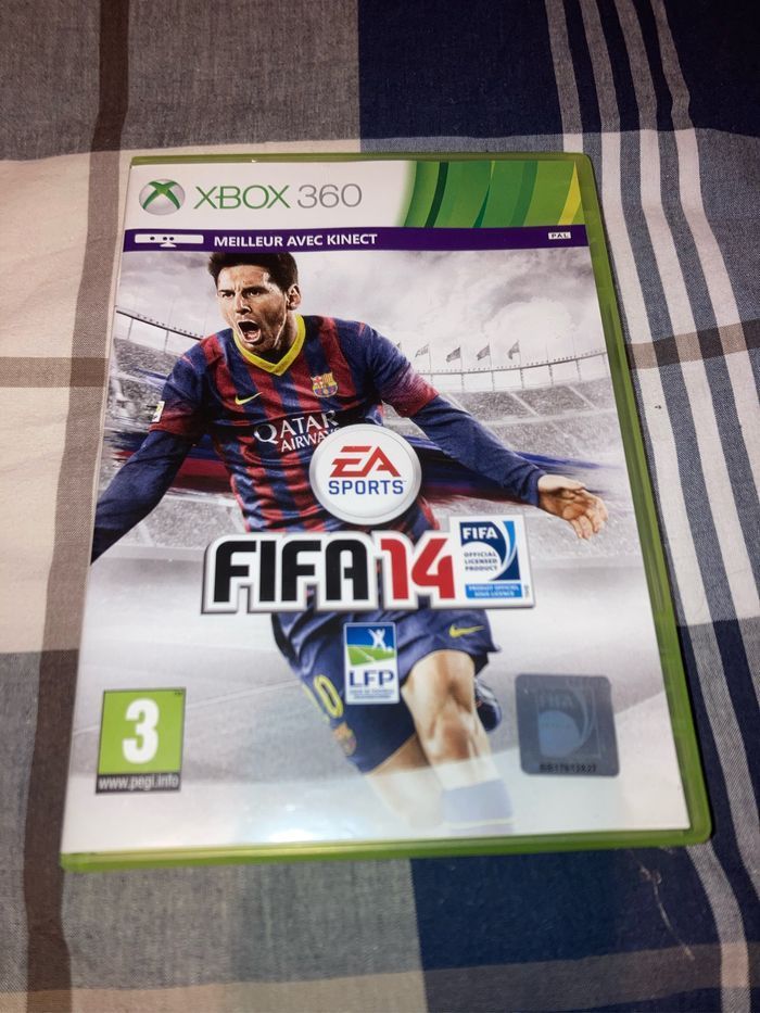 FIFA14 pour Xbox360. Avec boîte. TBE