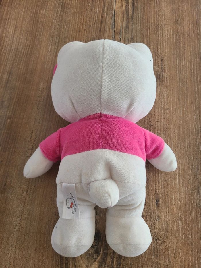 Peluche Hello Kitty - photo numéro 2