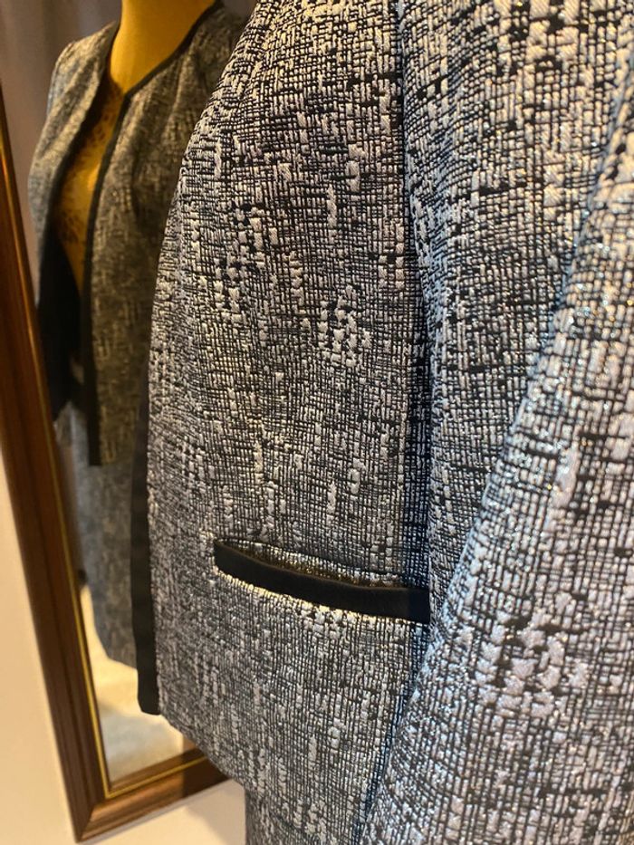 Tailleur jupe - photo numéro 3