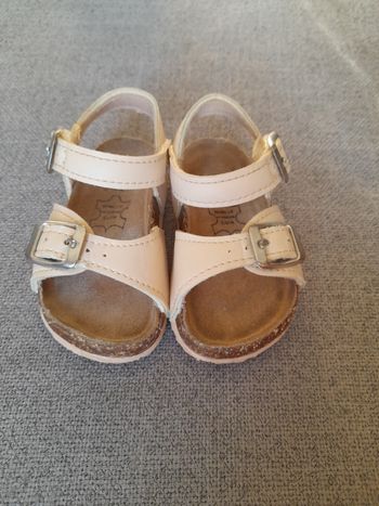 Sandalles fille p.19