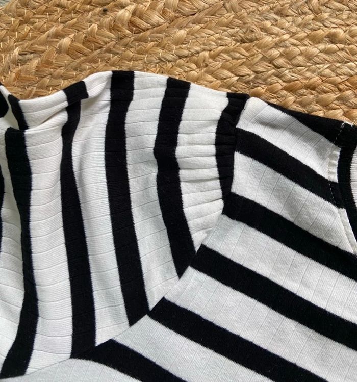 🤍 T-shirt femme à rayures blanc et noir style marinière Taille M 🤍 - photo numéro 4