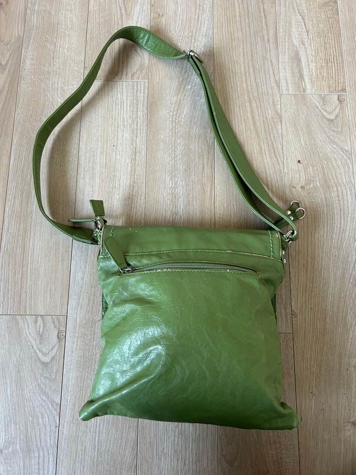 Sac besace vert simili cuir 27x29 cm - photo numéro 2
