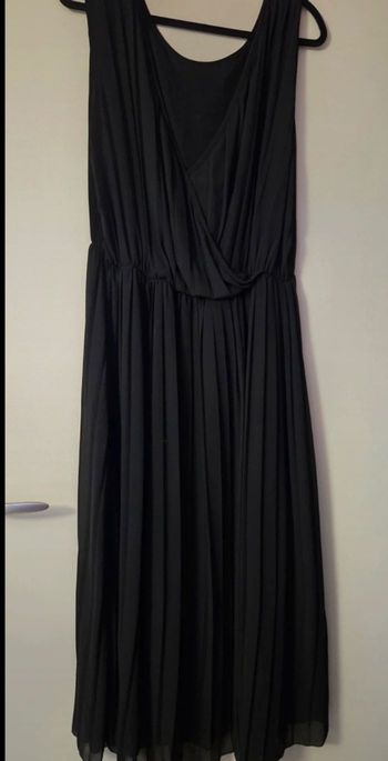 Robe longue plissée noire T.46/48