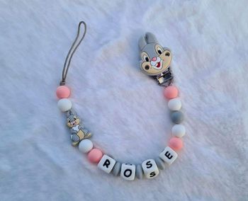 Attache sucette personnalisé en silicone panpan