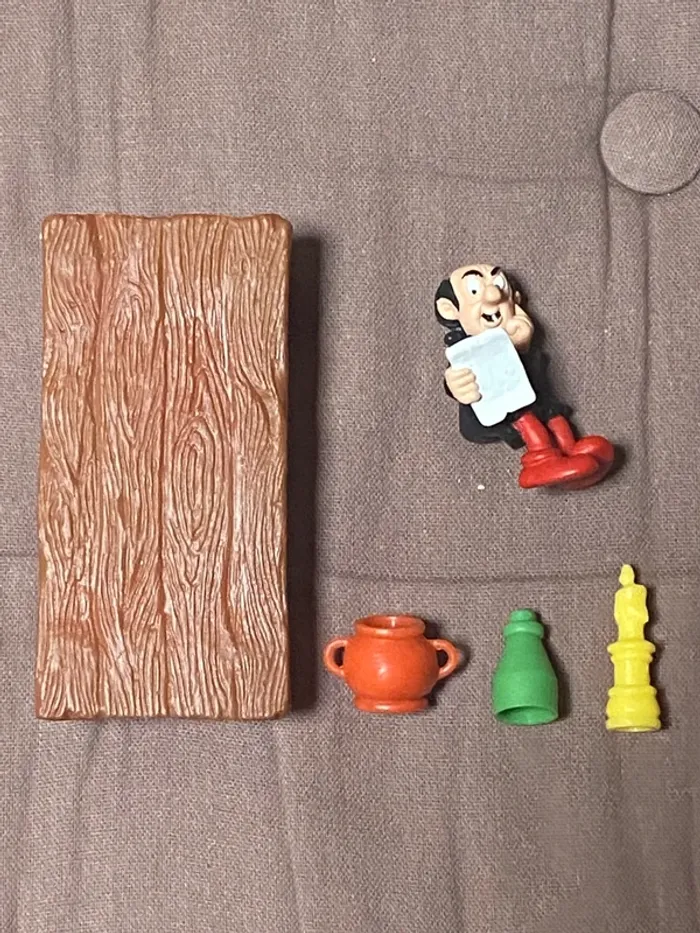 Table de Gargamel + 1 figurine + 3 ustensiles, schtroumpf, Schleich - photo numéro 2