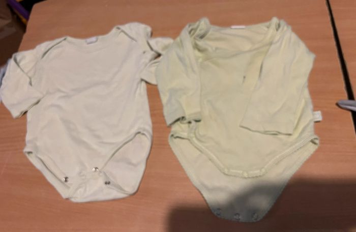 Lot de 15 body taille 6 mous - photo numéro 8