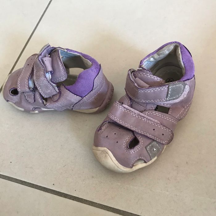 Sandales cuir violet 24
