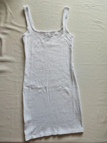 Robe blanche, taille S, Bershka