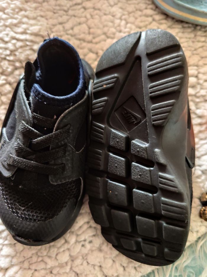 Nike taille 23.5 - photo numéro 3