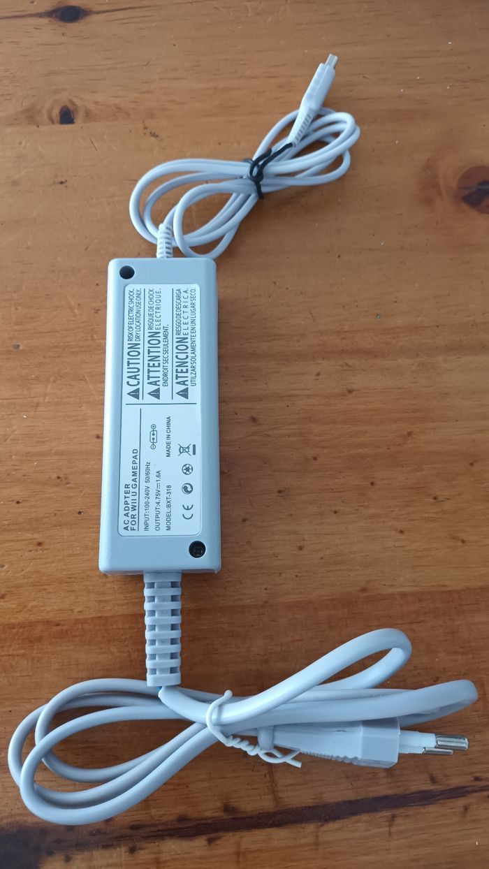 Chargeur secteur pour gamepad Nintendo wii u NEUF