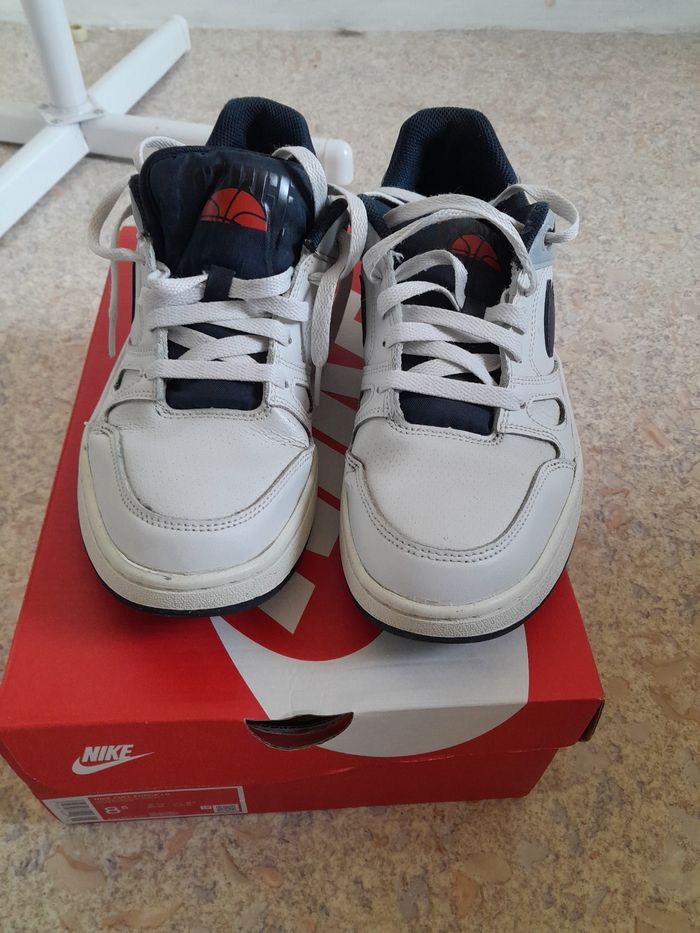 Paire de baskets Nike- Pointure 42 - photo numéro 5