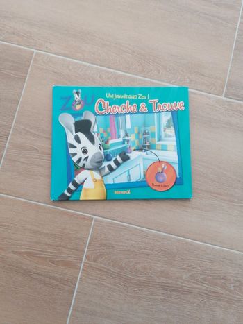 Livre 1 journée avec zou cherche et trouve