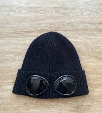 Bonnet C.P. Company Noir – Streetwear, Chaud et Confortable, Taille Unique.