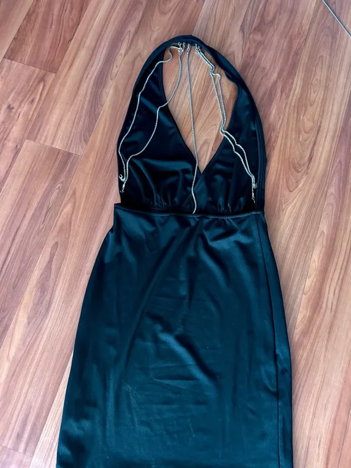 Petite robe noire - photo numéro 3