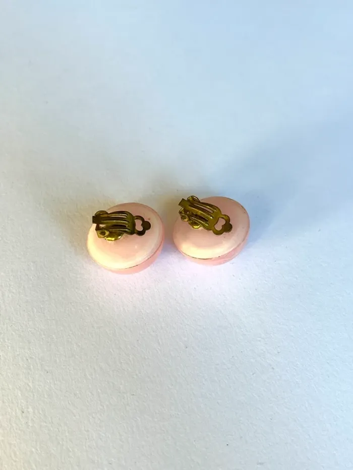 Boucles d’oreilles fantaisies vintage des années 80 roses à clip 🍬 - photo numéro 3