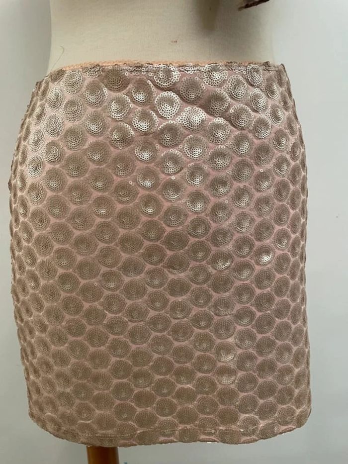 Superbe mini-jupe rose pâle - photo numéro 3