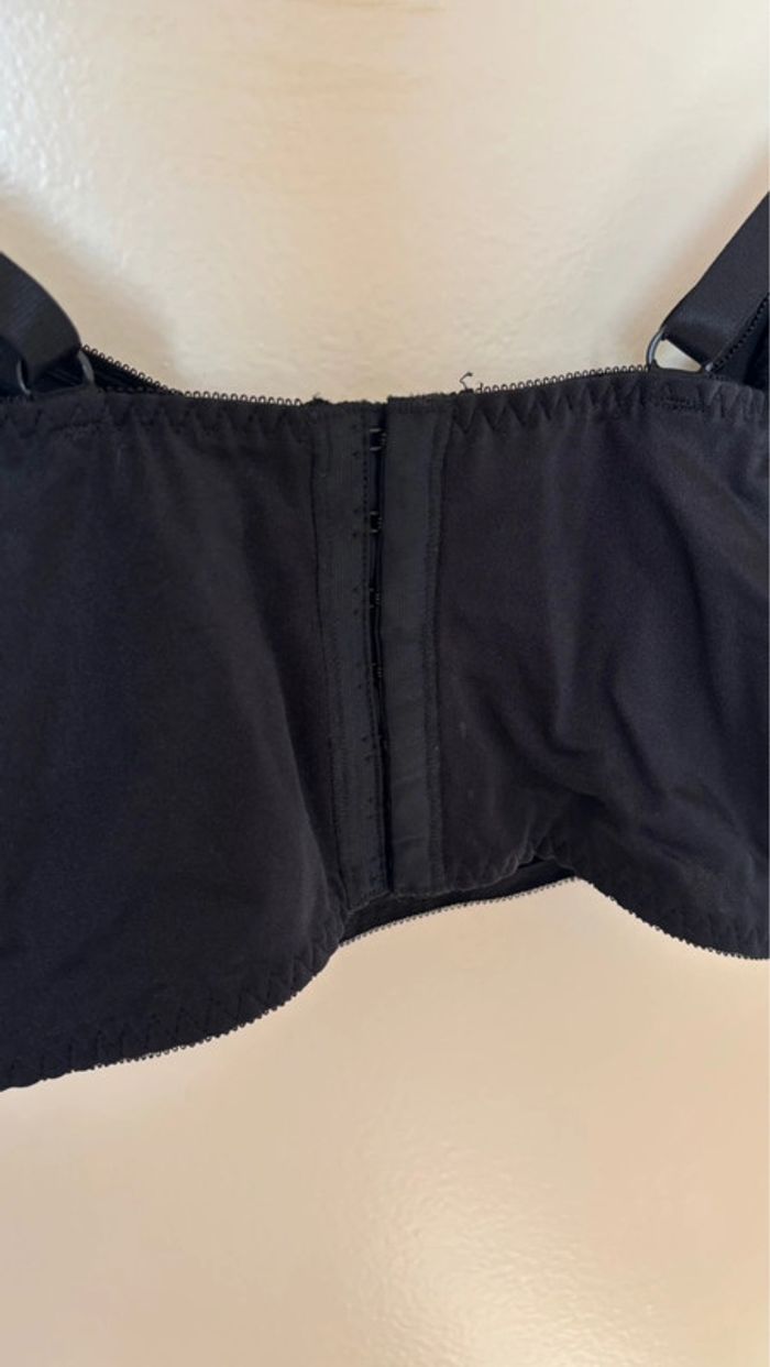 Haut court taille 85B en très bon état - photo numéro 4