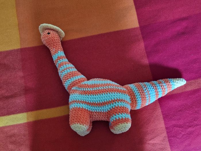 Grand dinosaure fait main