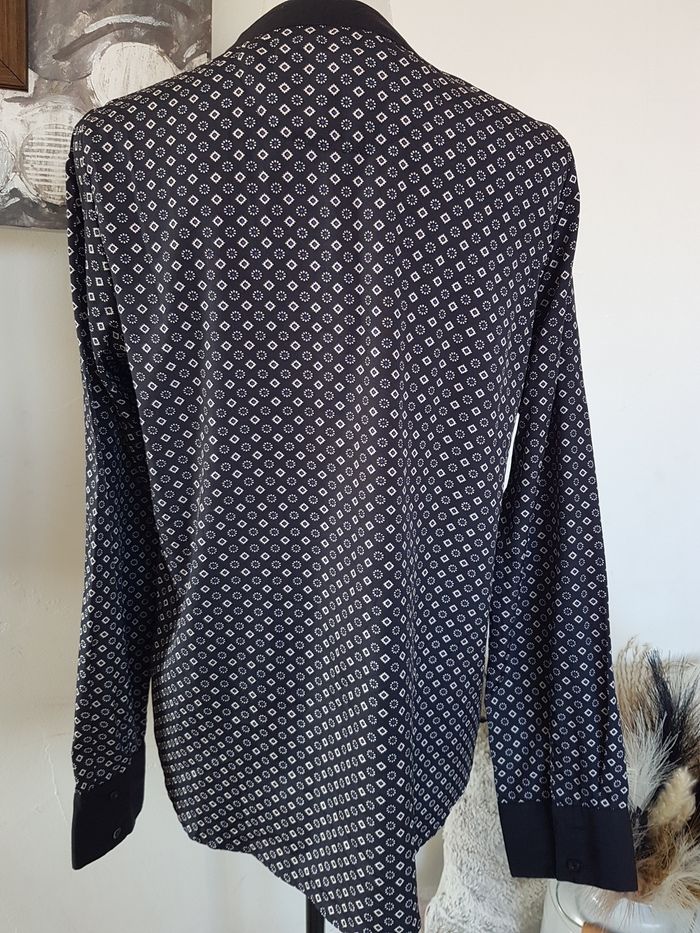 Chemise satinée noire, marine et blanche. Concept français. Kalaïs. T42 aisselles 51cm haut 65cm. - photo numéro 3