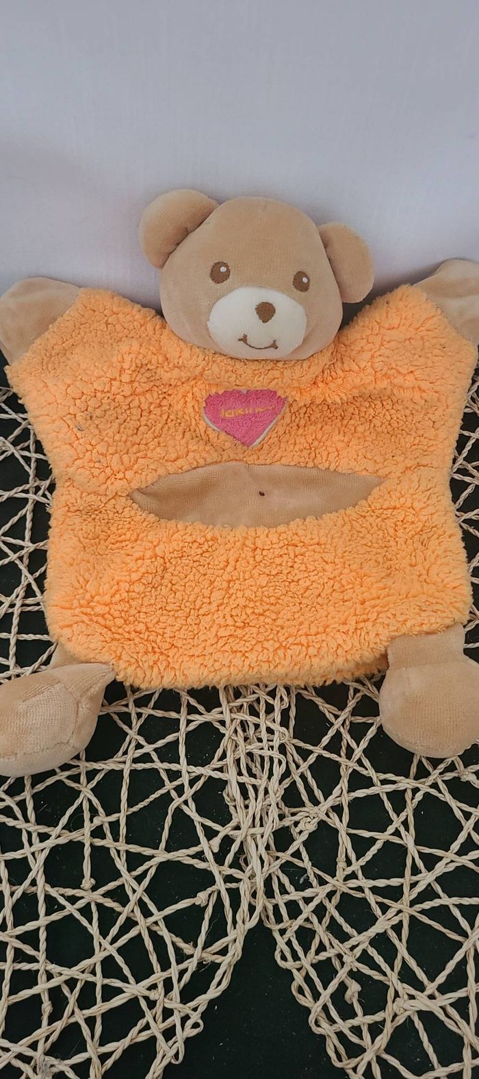 Doudou plat marionnette orange ours coeur Takinou - photo numéro 3