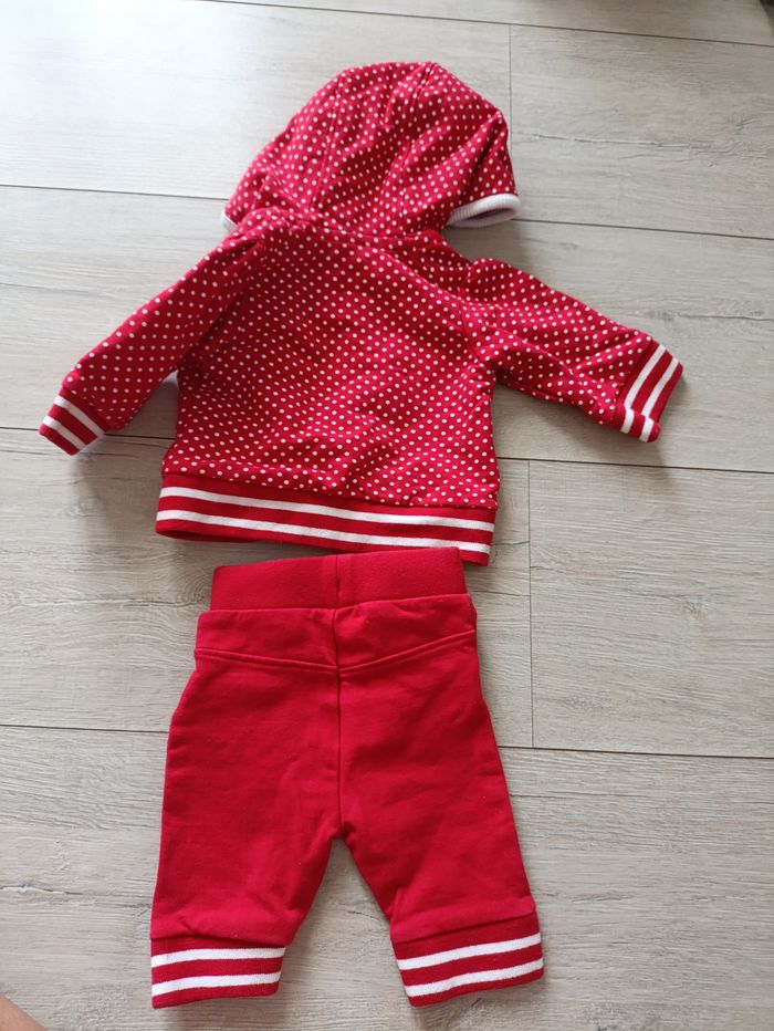 Ensemble rouge - photo numéro 3