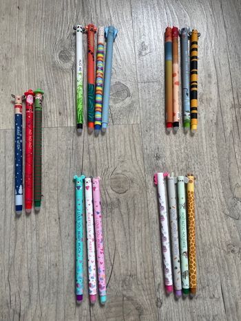 Différents lots de stylos effaçables kawai 