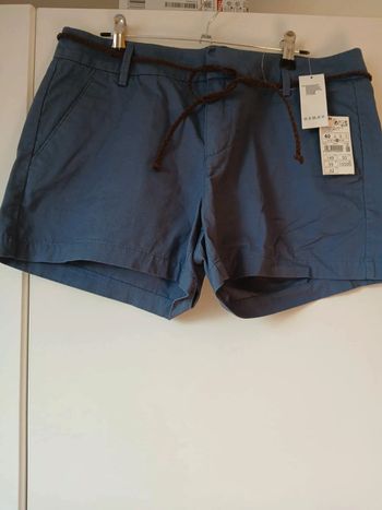 Short bleu/gris taille 40 marque Kiabi  neuf avec etiquette