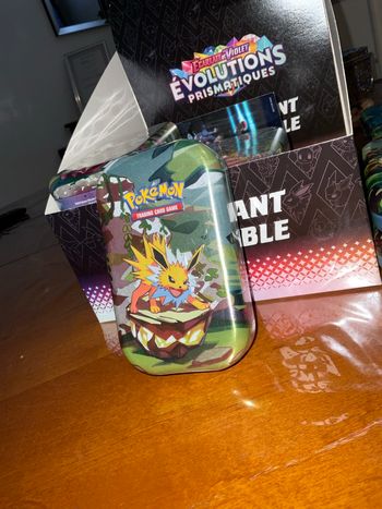 Pokémon Mini tins évolutions prismatiques - EV.8.5