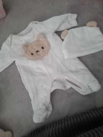 Pyjama avec bonnet bébé 